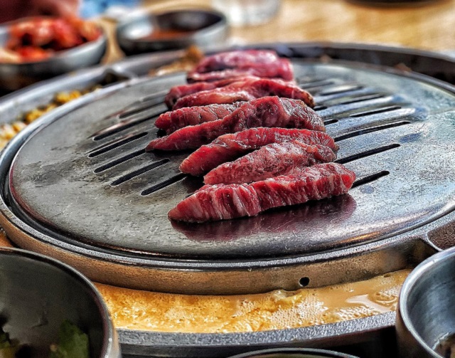 party-hard-at-these-popular-korean-bbq-haunts-in-sydney-serving-juicy